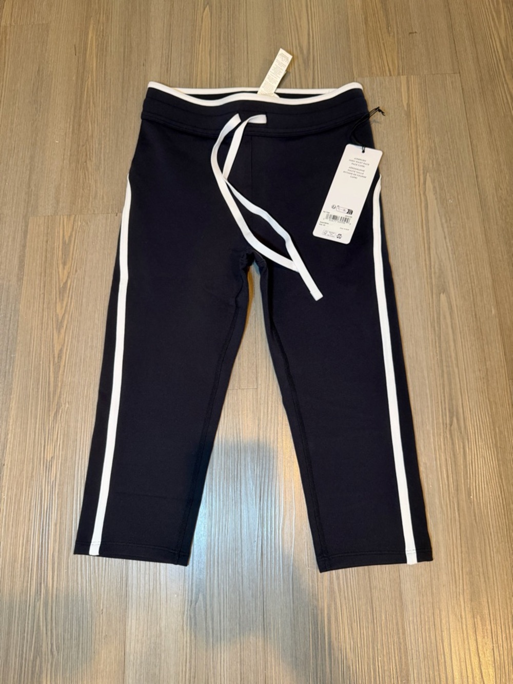 Alo Airbrush High-Waist Race Pace Capri Black/White – XS NWT